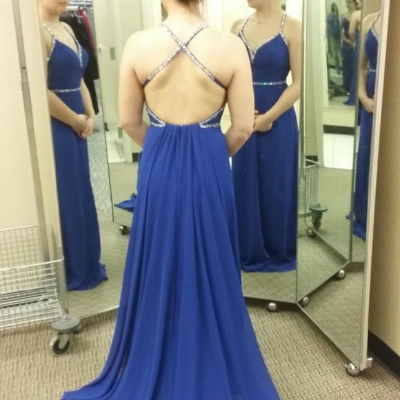 2019 prom dress, worn once. In like new condition - Picture 2 of 3